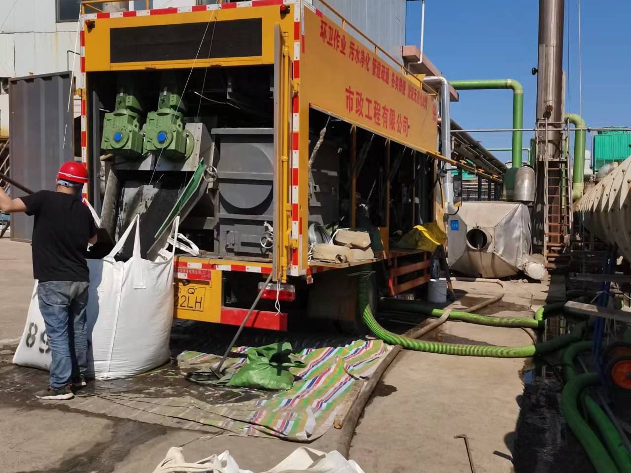 滨海淤泥压干处理